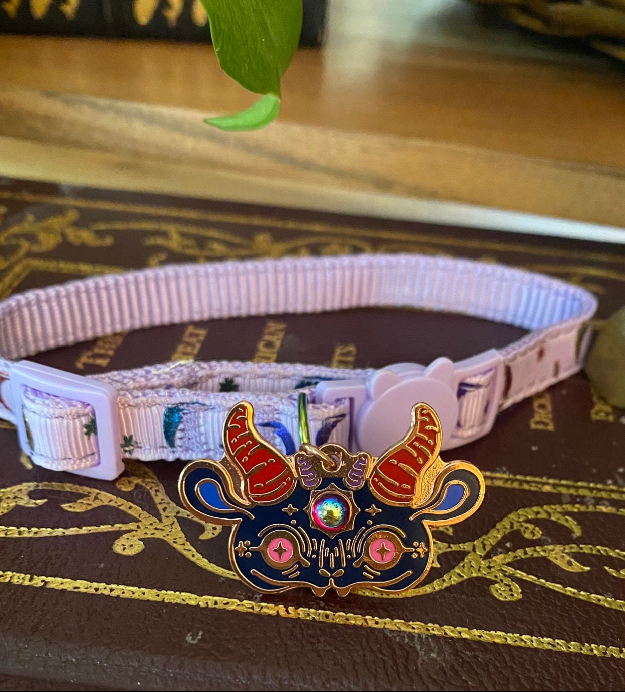 Mischief Maker - Familiar Keychain