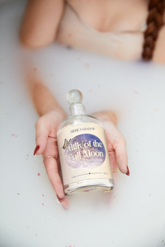 Milk of the Full Moon Bath Soak